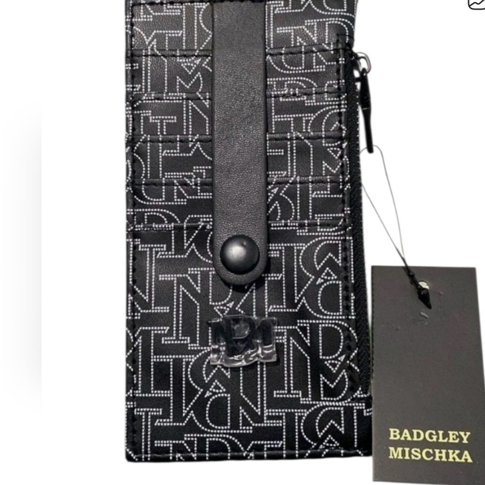 Badgley Mischka Black and White Cardholder.